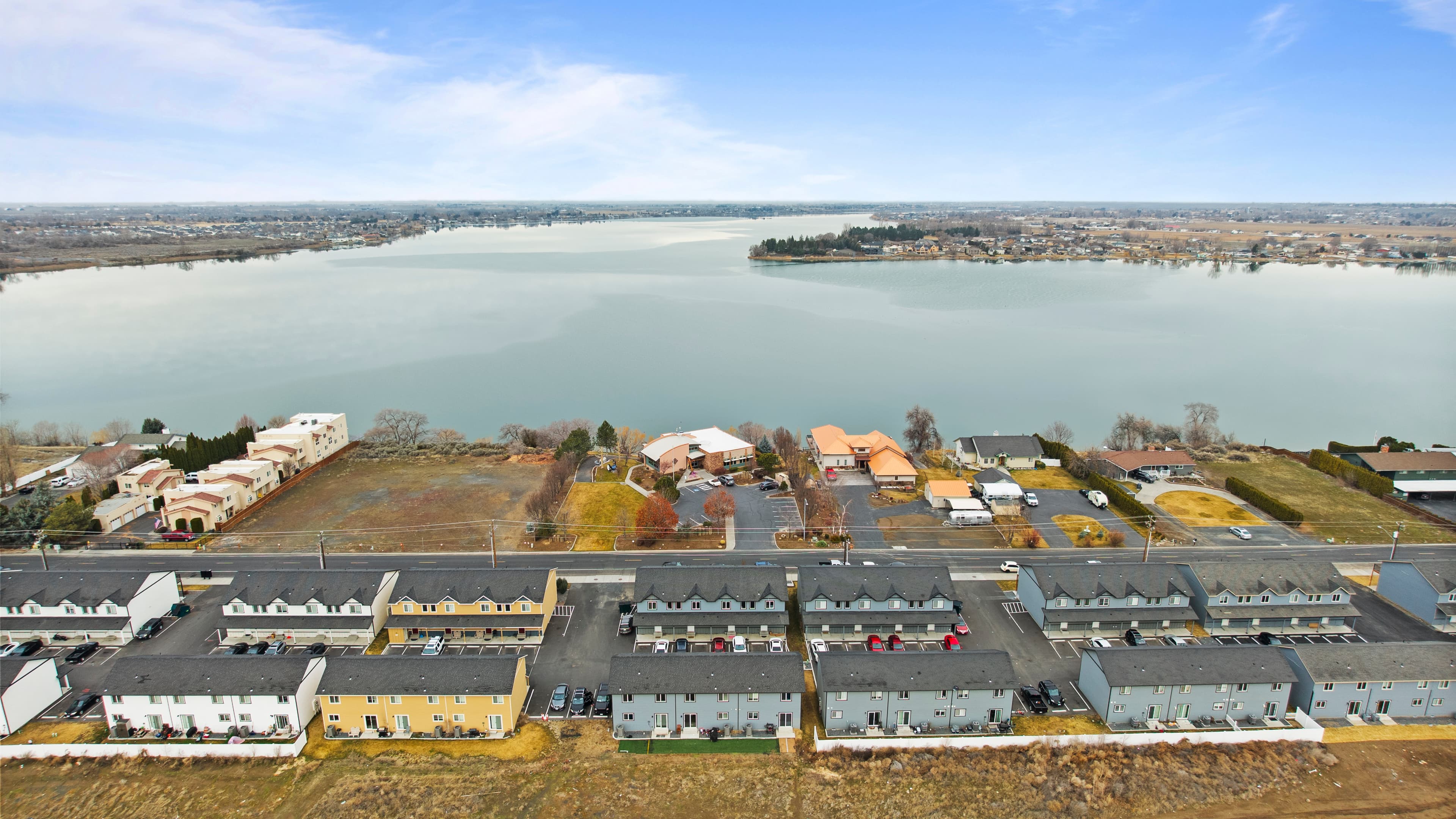 Townhomes for Group14 Technologies Employees in Moses Lake — Aerial view of Marina Shore Villas townhomes from above Marina Drive