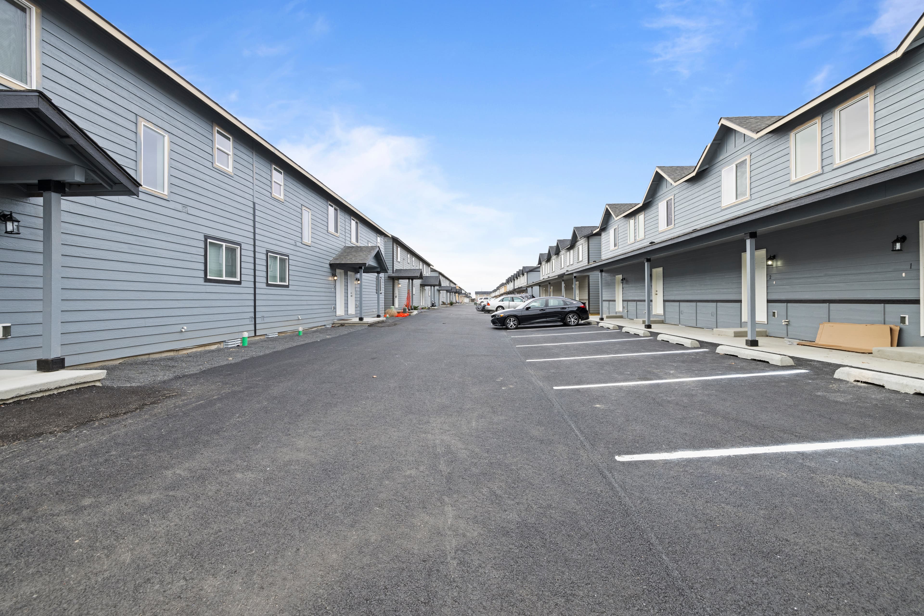 Street view of the Marina Shore Villas neighborhood in Moses Lake